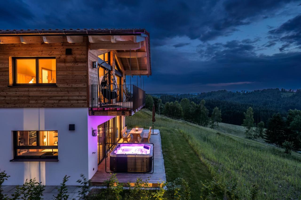 Kroner Chalets تزفيسل المظهر الخارجي الصورة