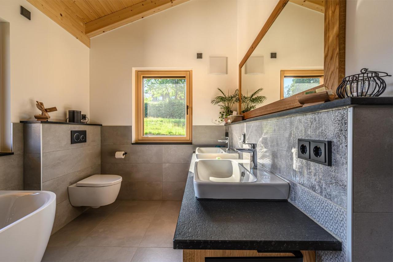 Kroner Chalets تزفيسل المظهر الخارجي الصورة