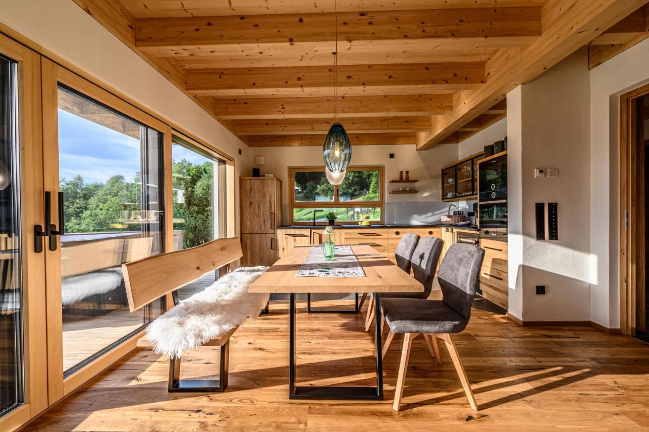 Kroner Chalets تزفيسل المظهر الخارجي الصورة
